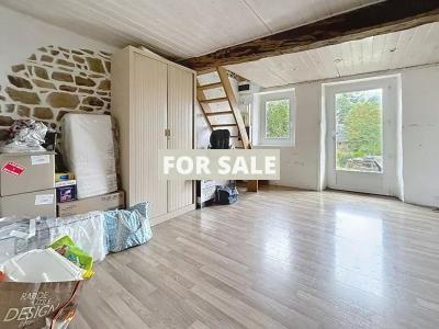 Traditional House with Garden in the Countryside