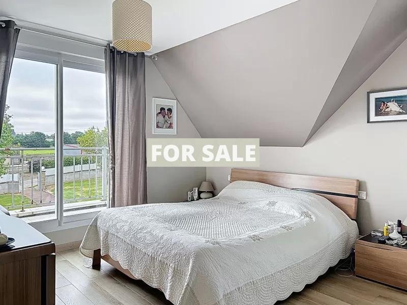 Detached Country House With Open Views and Outbuildings