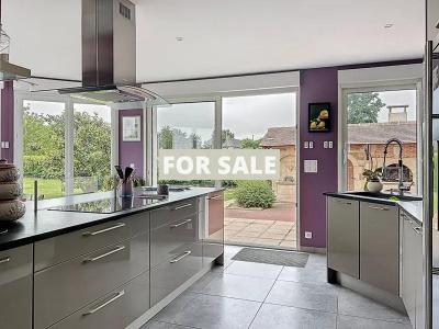 Detached Country House With Open Views and Outbuildings