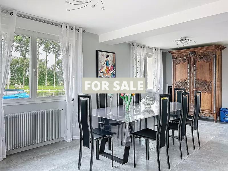 Detached Country House With Open Views and Outbuildings