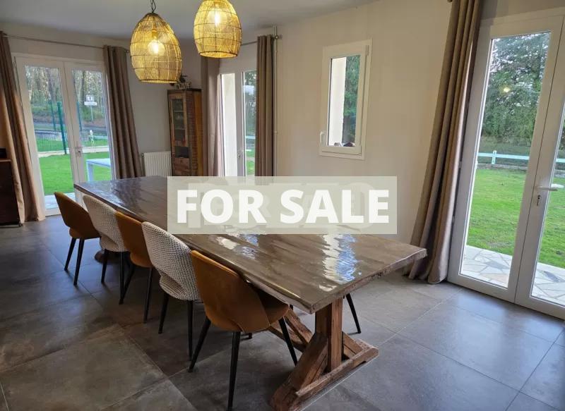 Detached Country House with Outbuildings