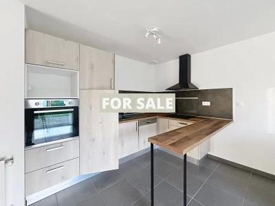 Contemporary House in Coastal Location