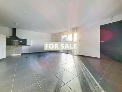 Contemporary House in Coastal Location