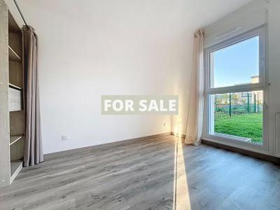 Contemporary House in Coastal Location