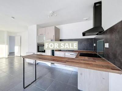 Contemporary House in Coastal Location