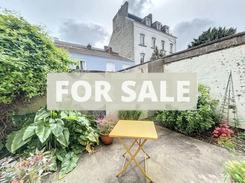 Main Photo of a 3 bedroom  Town House for sale