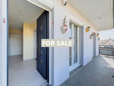 Detached House with Garden in Coastal Resort