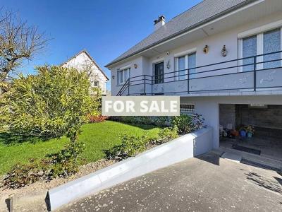 Detached House with Garden in Coastal Resort