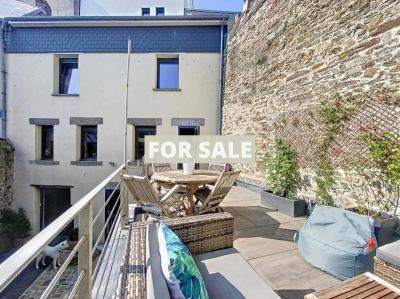Town House in Coastal Resort Location