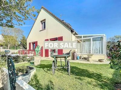 Detached House with Garden by the Coast