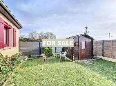 Detached House with Garden by the Coast