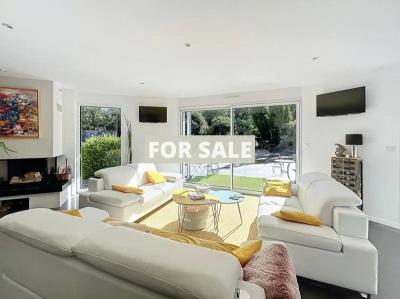 Contemporary Detached House
