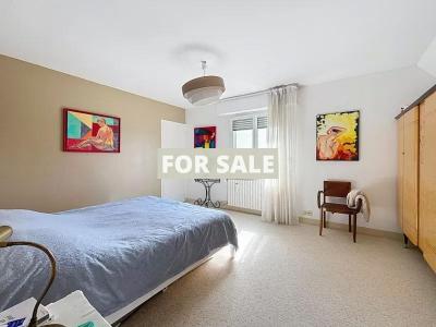 Detached Coastal House with Landscaped Garden