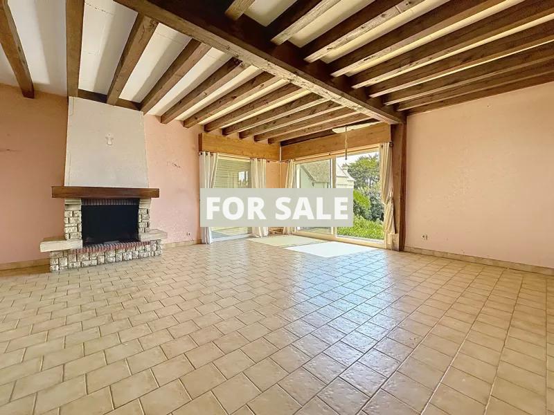 Detached Character Property with Open Sea Views