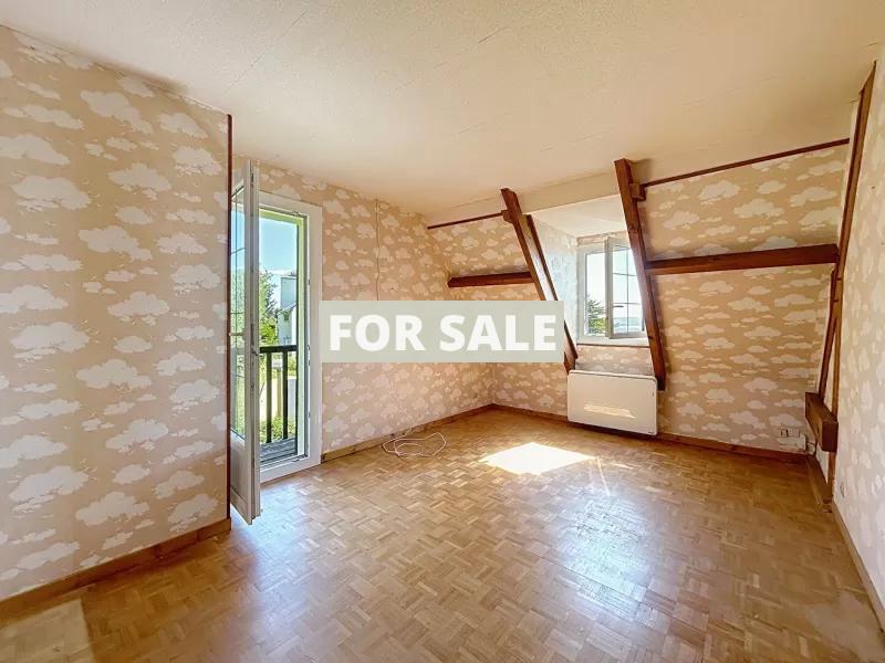 Detached Character Property with Open Sea Views