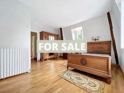 Stunning Property Close to the Sea Front