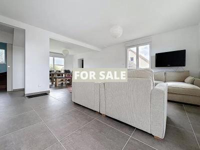 Detached House with Garden by the Coast