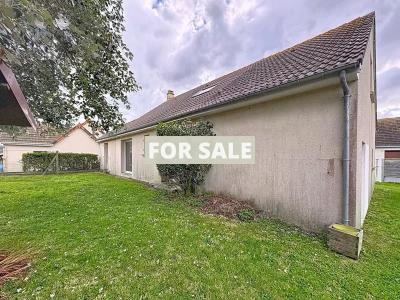 Detached House with Garden by the Coast