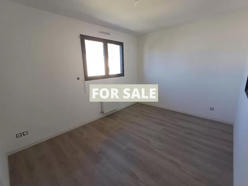 New Build Detached House with Garage