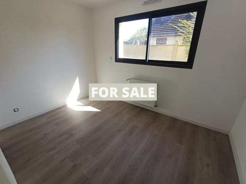 New Build Detached House with Garage