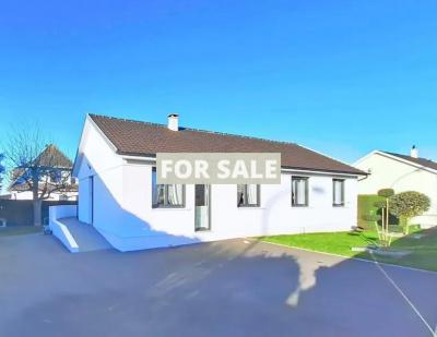 Detached House with Garden