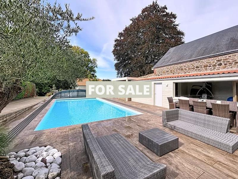 Beautiful House with Swimming Pool