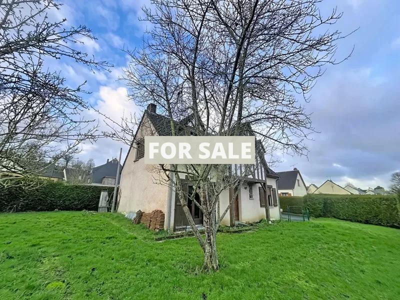 Detached House with Landscaped Garden