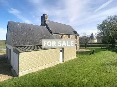 Detached Country House with Outbuilding