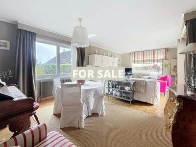 Detached House with Lovely Garden