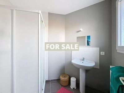 Detached House with Garden by the Coast