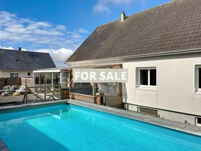 Detached House with Swimming Pool
