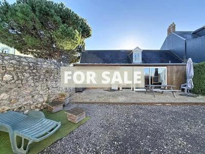 Traditional House with Garden in Coastal Resort Town