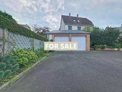 Contemporary Detached House in Coastal Location