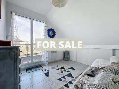 Detached Coastal House with Landscaped Garden