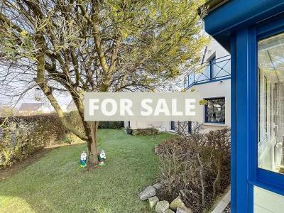 Detached Coastal House with Landscaped Garden