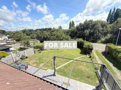 Detached House by the Coast with Landscaped Garden