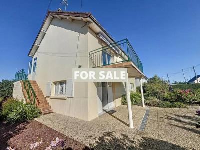 Detached House with Garden by the Coast