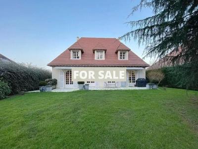 Detached House with Garden