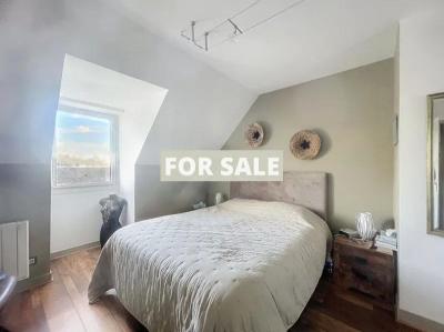 Modern Detached House with Cathedral View