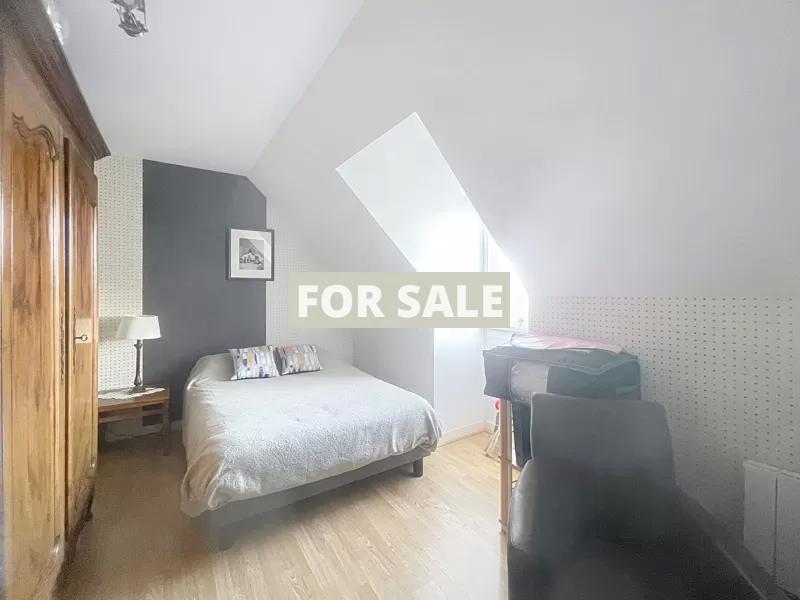 Modern Detached House with Cathedral View