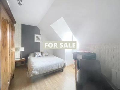 Modern Detached House with Cathedral View