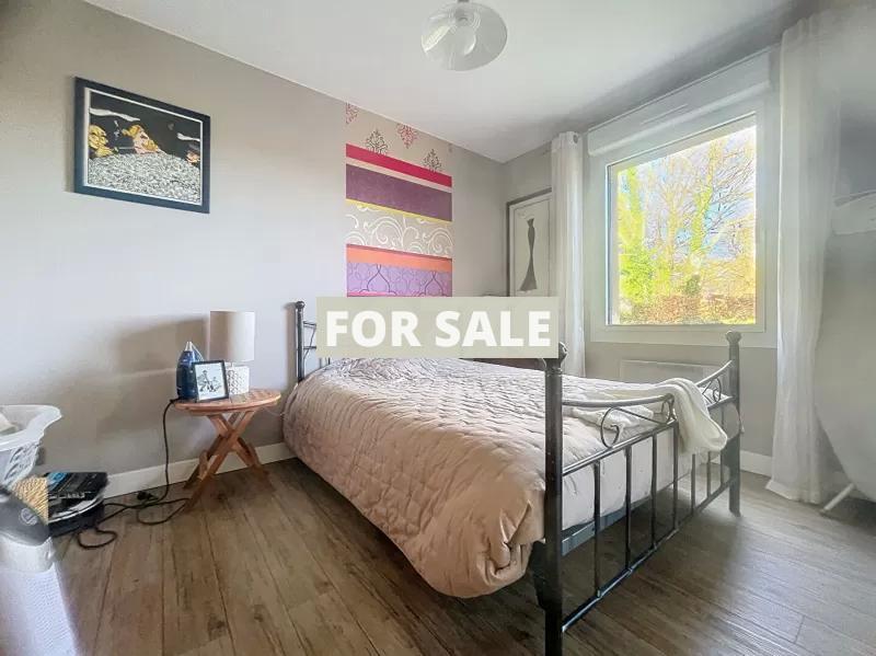 Modern Detached House with Cathedral View