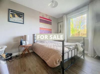 Modern Detached House with Cathedral View