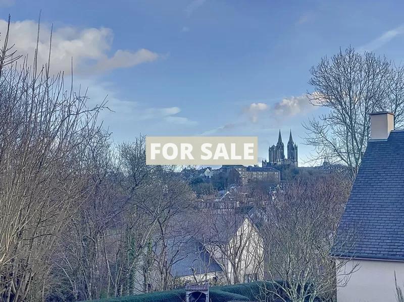 Modern Detached House with Cathedral View