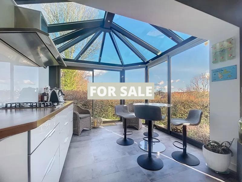 Modern Detached House with Cathedral View