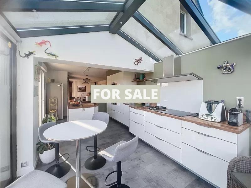 Modern Detached House with Cathedral View