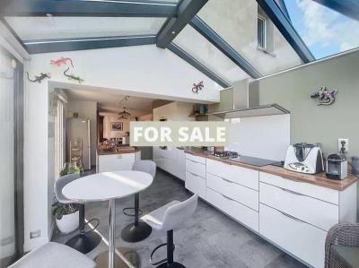 Modern Detached House with Cathedral View