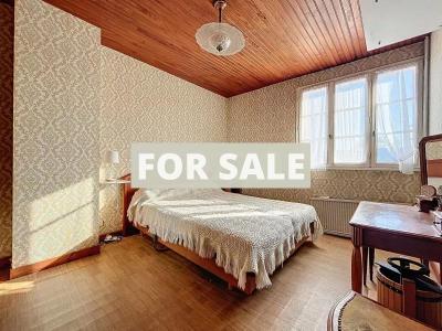 Superb House with Outbuilding Close to the Coast