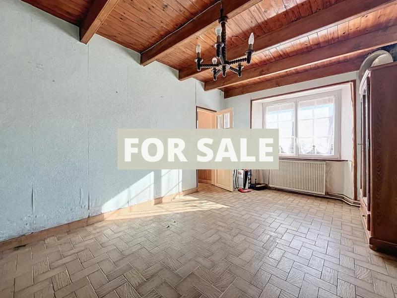 Superb House with Outbuilding Close to the Coast