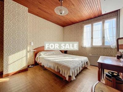 Detached House with Outbuilding by the Coast